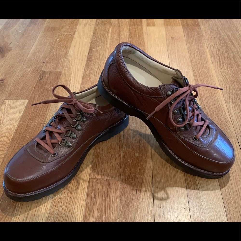 Tauer & Johnson European walking shoe 9.5D full leather upper and lined. New